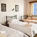 Xeni\'S Home At Mykonos Center